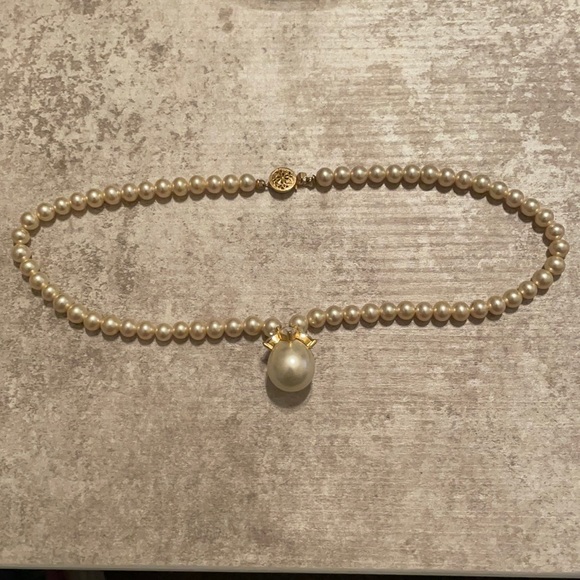 Pearl necklace - Picture 1 of 3
